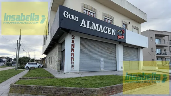Local Comercial en Felix U. Camet al 3300