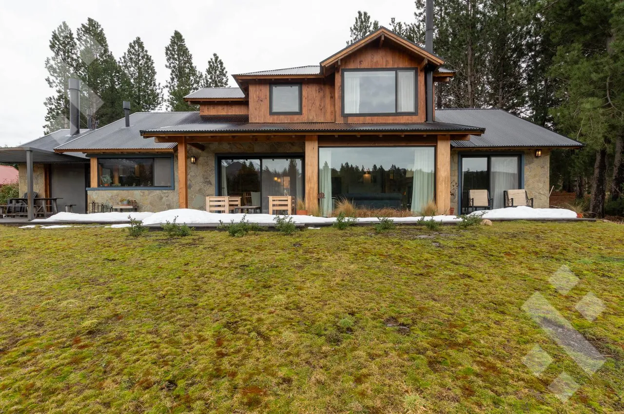 Casa en Casa en venta 3 dormitorios - B° Chapelco Golf - San Martin de los Andes
