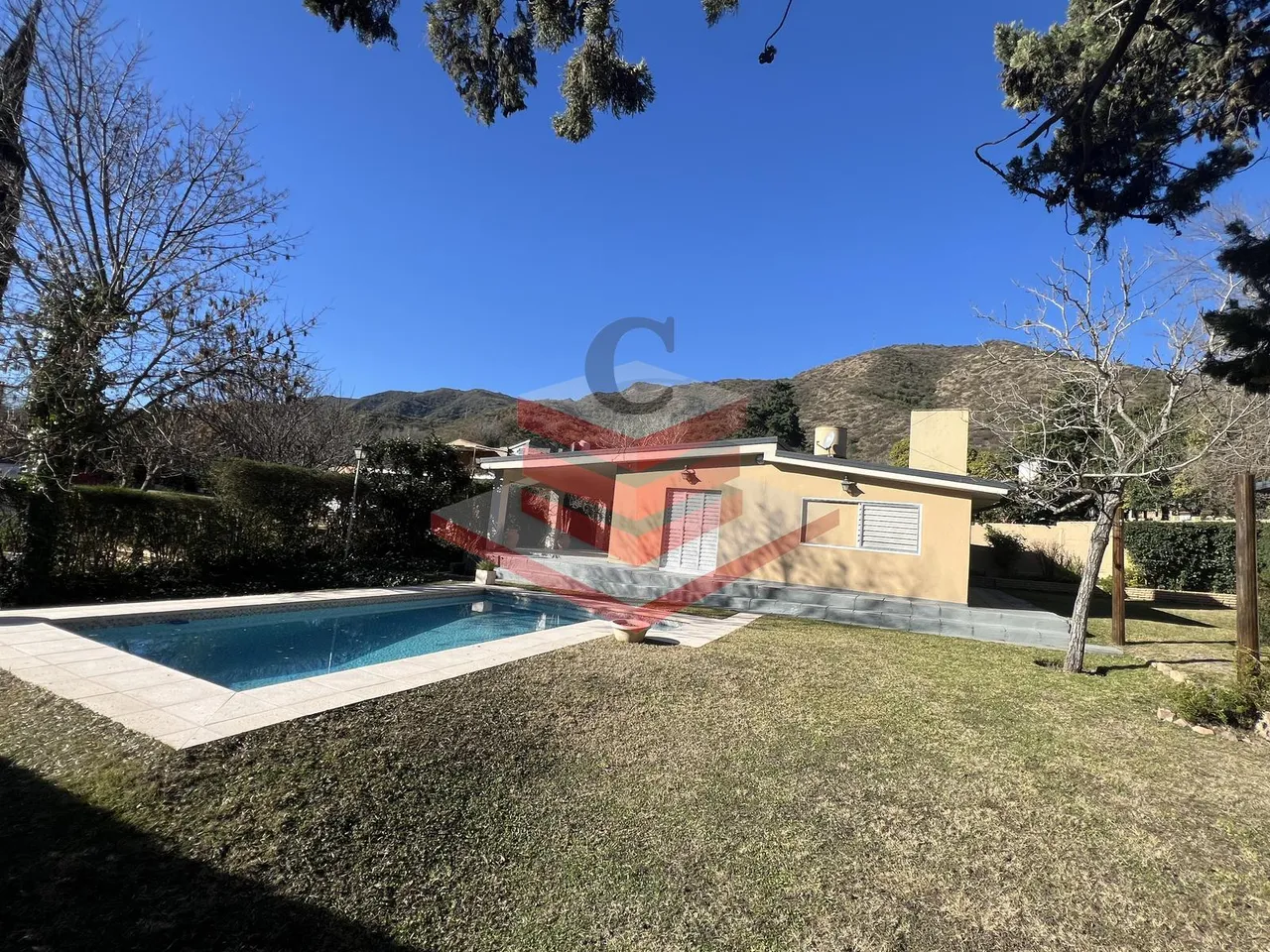 Casa en Neuquén A 740 metros de la Ruta Provincial E55. A 1,3 km del Lago San Roque.