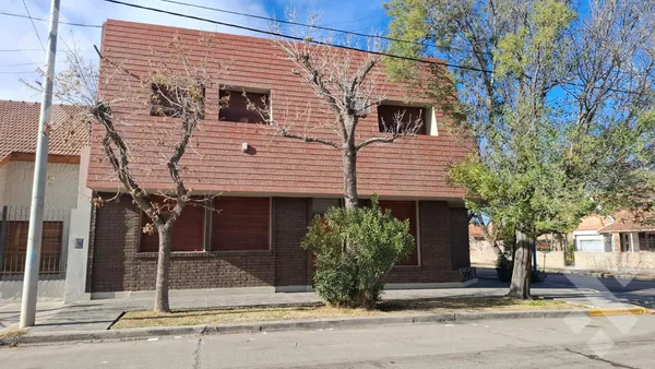 Casa en Sarmiento al 1100