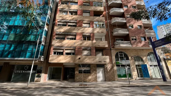 Departamento en Diagonal 25 de mayo al 200