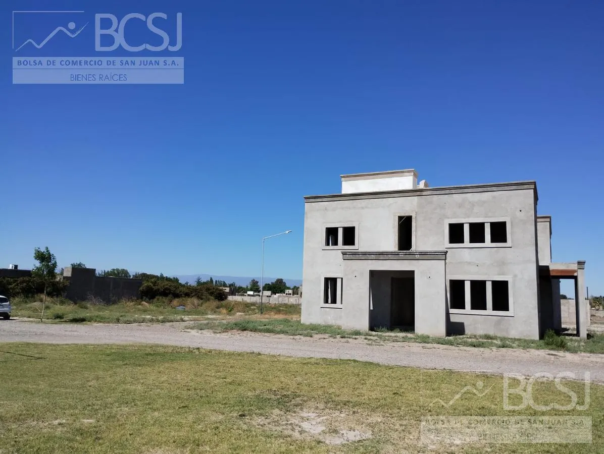 Casa en Hipolito Irigoyen 3956 Este.