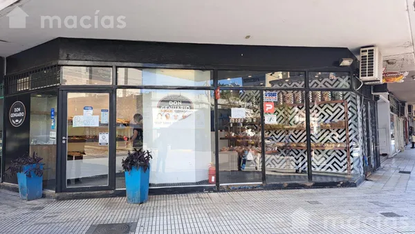 Local Comercial en Marcos Paz y Virgen de la Merced (Ex Rivadavia)