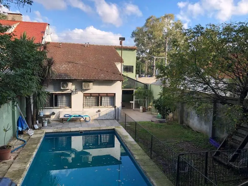 Casa en Av. Sarmiento 3500