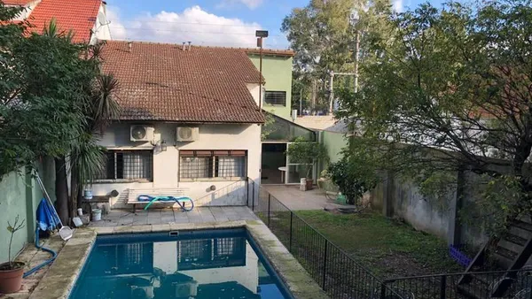 Casa en Av. Sarmiento 3500