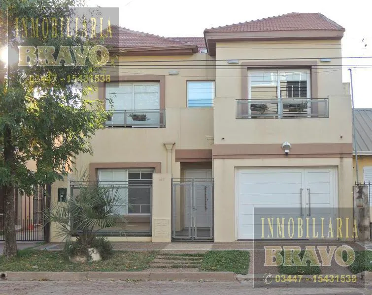 Casa en 12 de Abril al 900