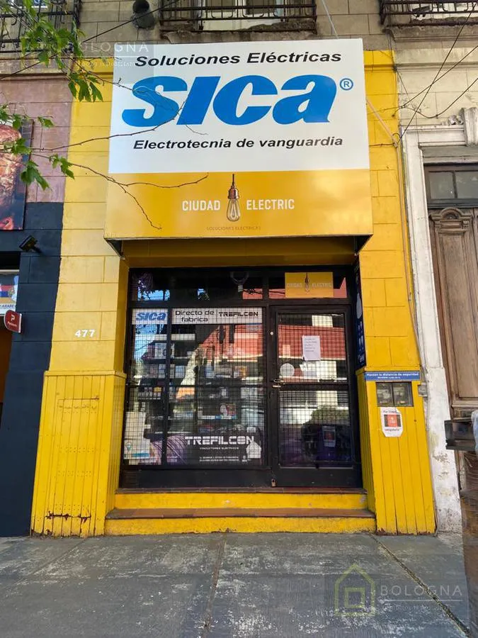 Local Comercial en Montes de Oca al 400