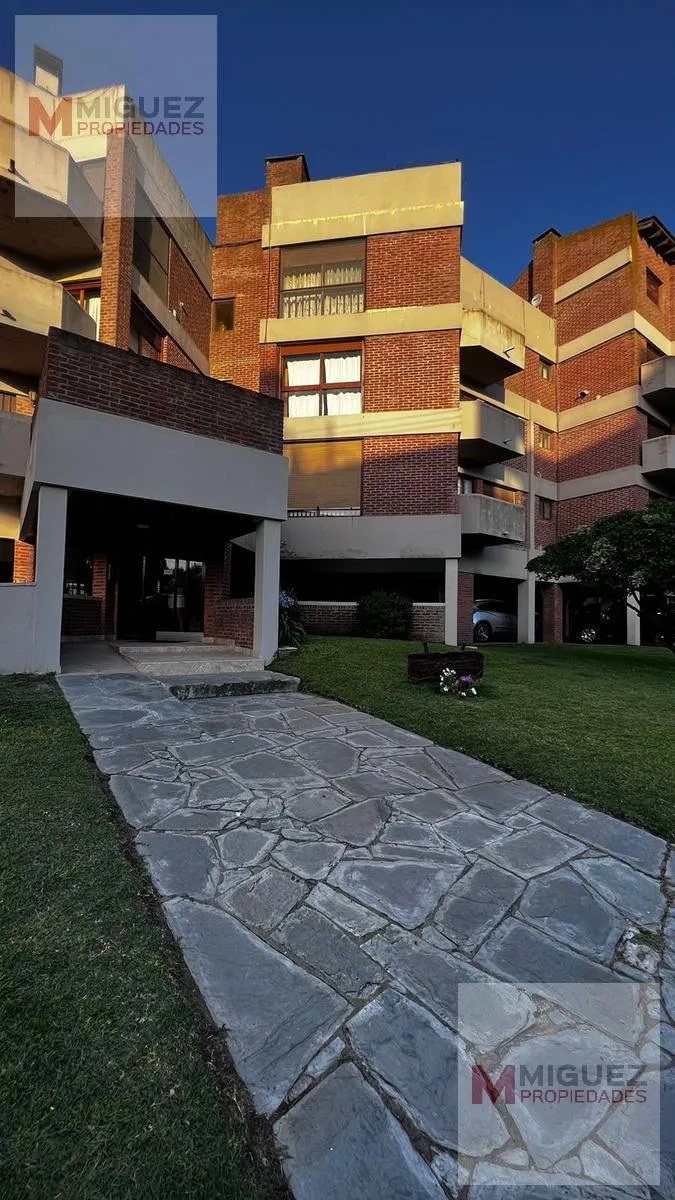 Departamento en DEL TUYU 64