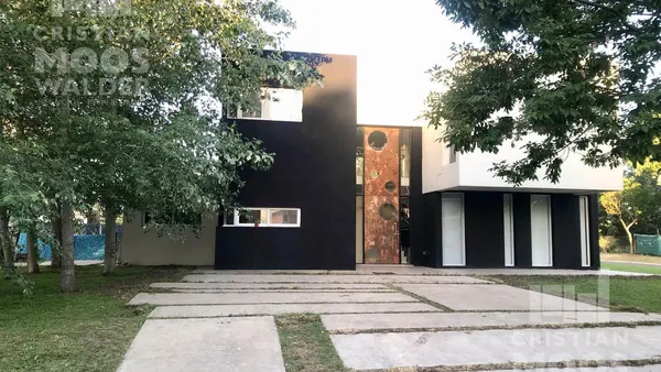 Casa en URB. HARAS SANTA MARIA