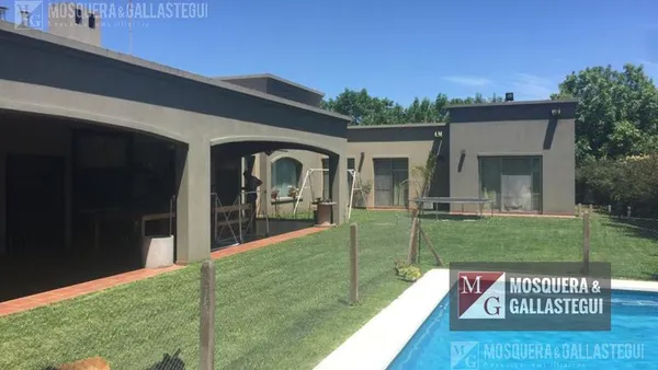 Casa en SAN ISIDRO LABRADOR al 400