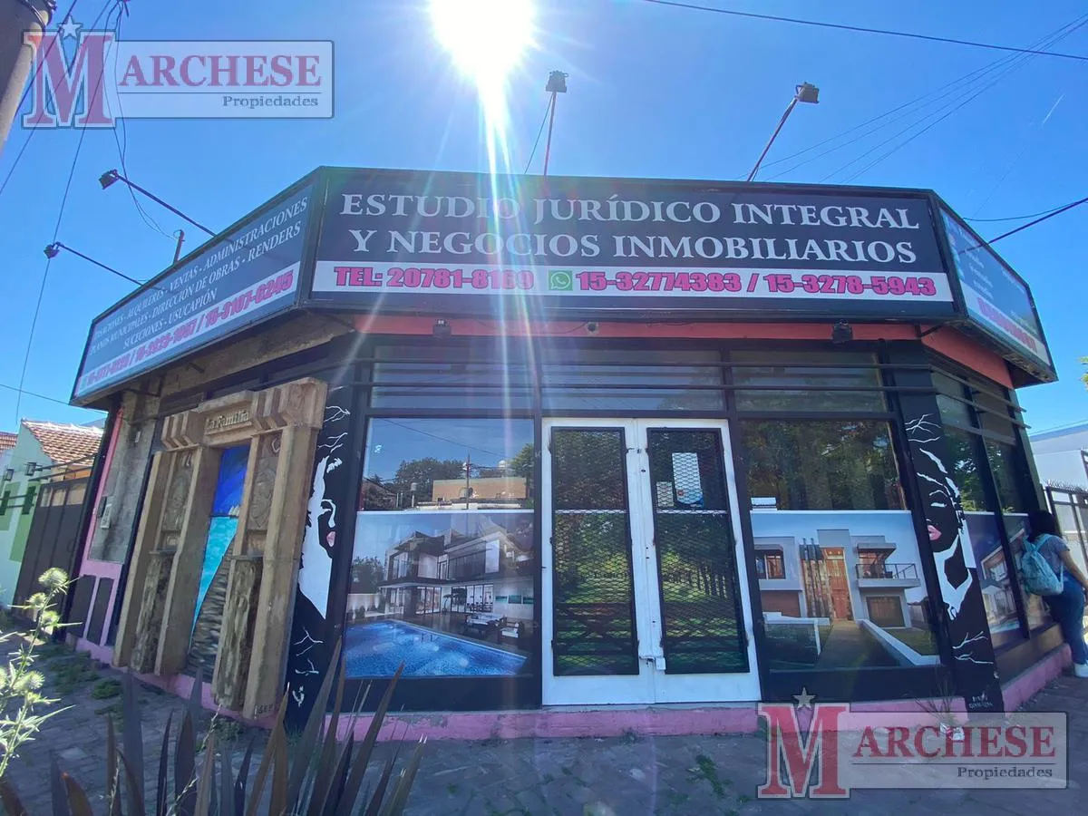 Local Comercial en Muñiz esq. Pio Collivadino