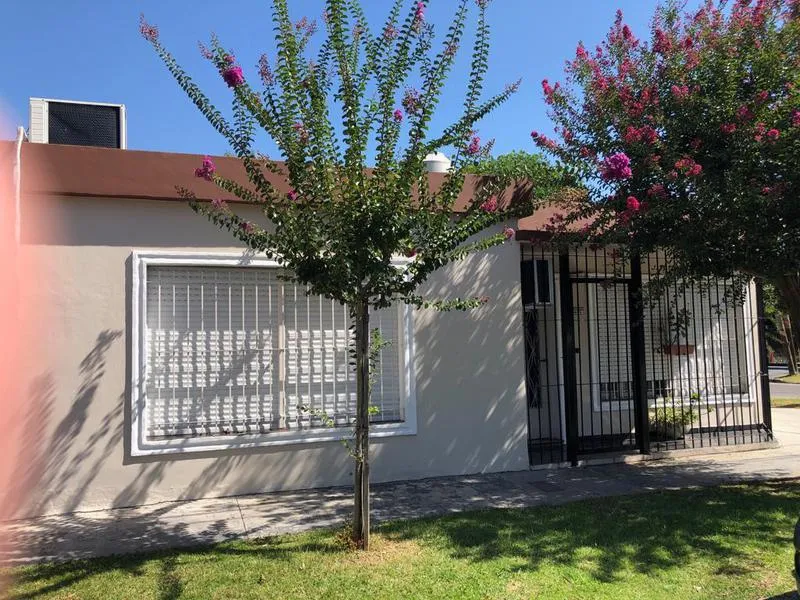 Casa en Darragueira 1600