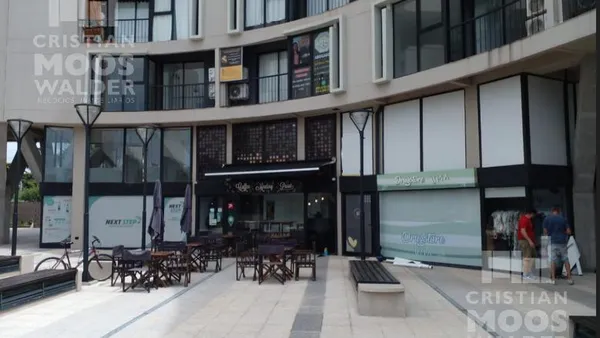 Local Comercial en tapia de cruz al 1000