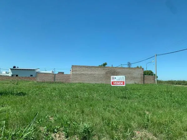 Terreno en Bv Yrigoyen esquina Colombia