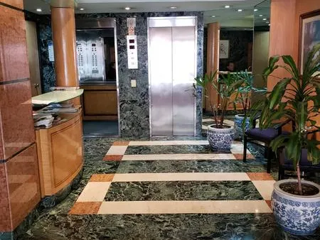 Oficina en Carabelas al 200