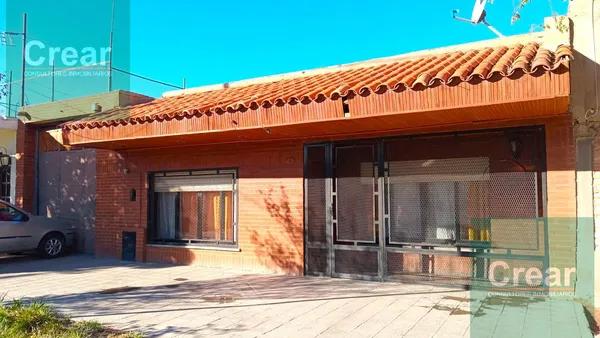 Casa en MIGUEL BENAZAR al 900