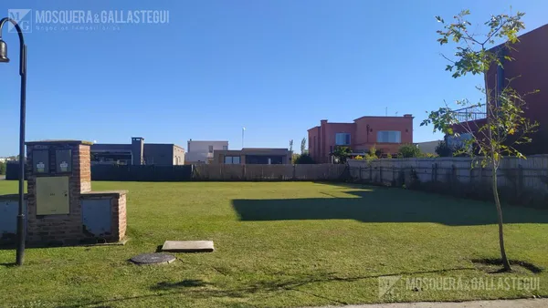 Terreno en vila marina 1