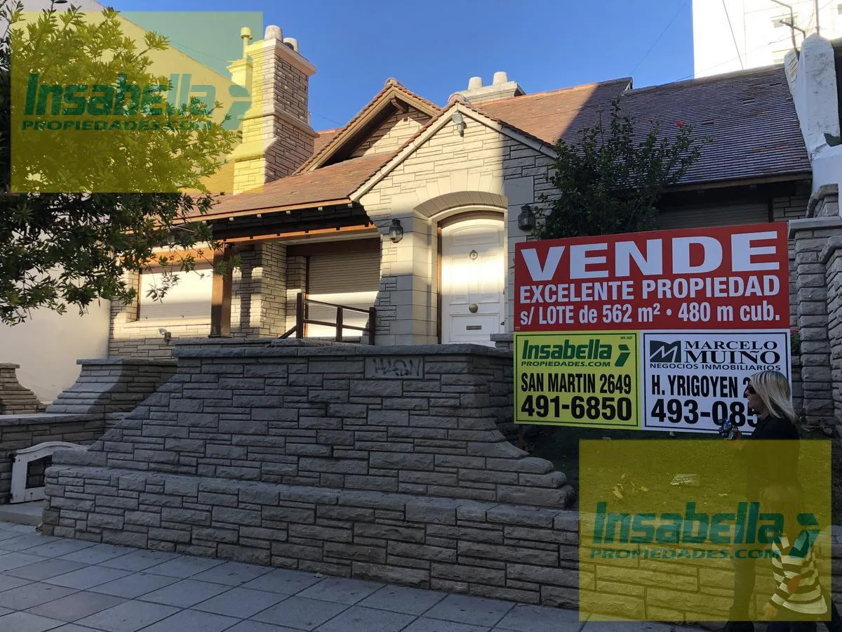 Casa en Yrigoyen 2058, entre Moreno y Bolivar