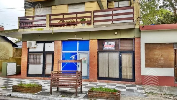 Local Comercial en San Juan al 1600