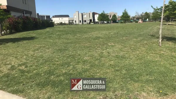 Terreno en Ayres Plaza comunidad 3
