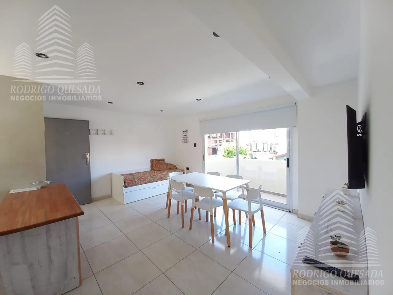 Departamento en Sarmiento y Newbery