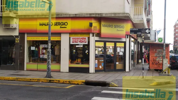 Local Comercial en Rivadavia al 2200