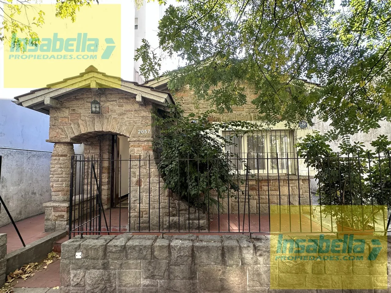Oficina en Mitre 2057, entre Moreno y Bolivar