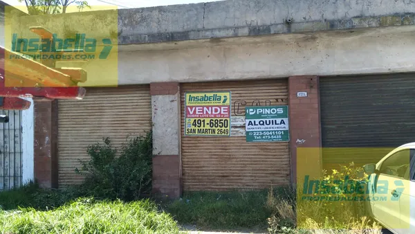 Local Comercial en Juncal 3424 entre Peña y 1ra Junta