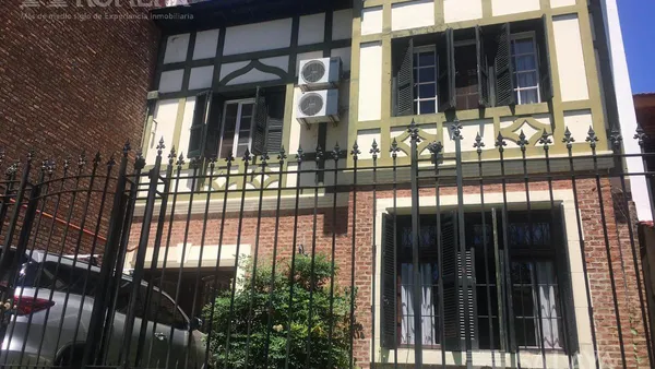Casa en Pelliza al 600
