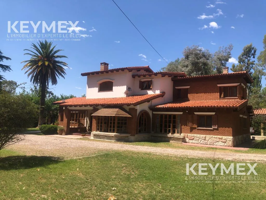 Casa en Ruta 143, Av Hipolito Yrigoyen 2857, San Rafael, Mendoza al 2800