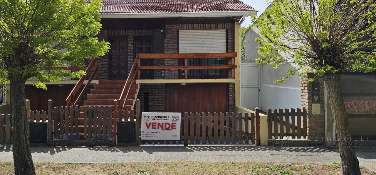 Casa en calle 43 al 423