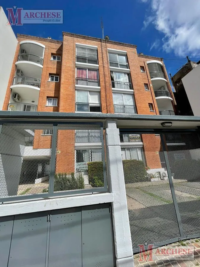 Departamento en Aristobulo del Valle al 300