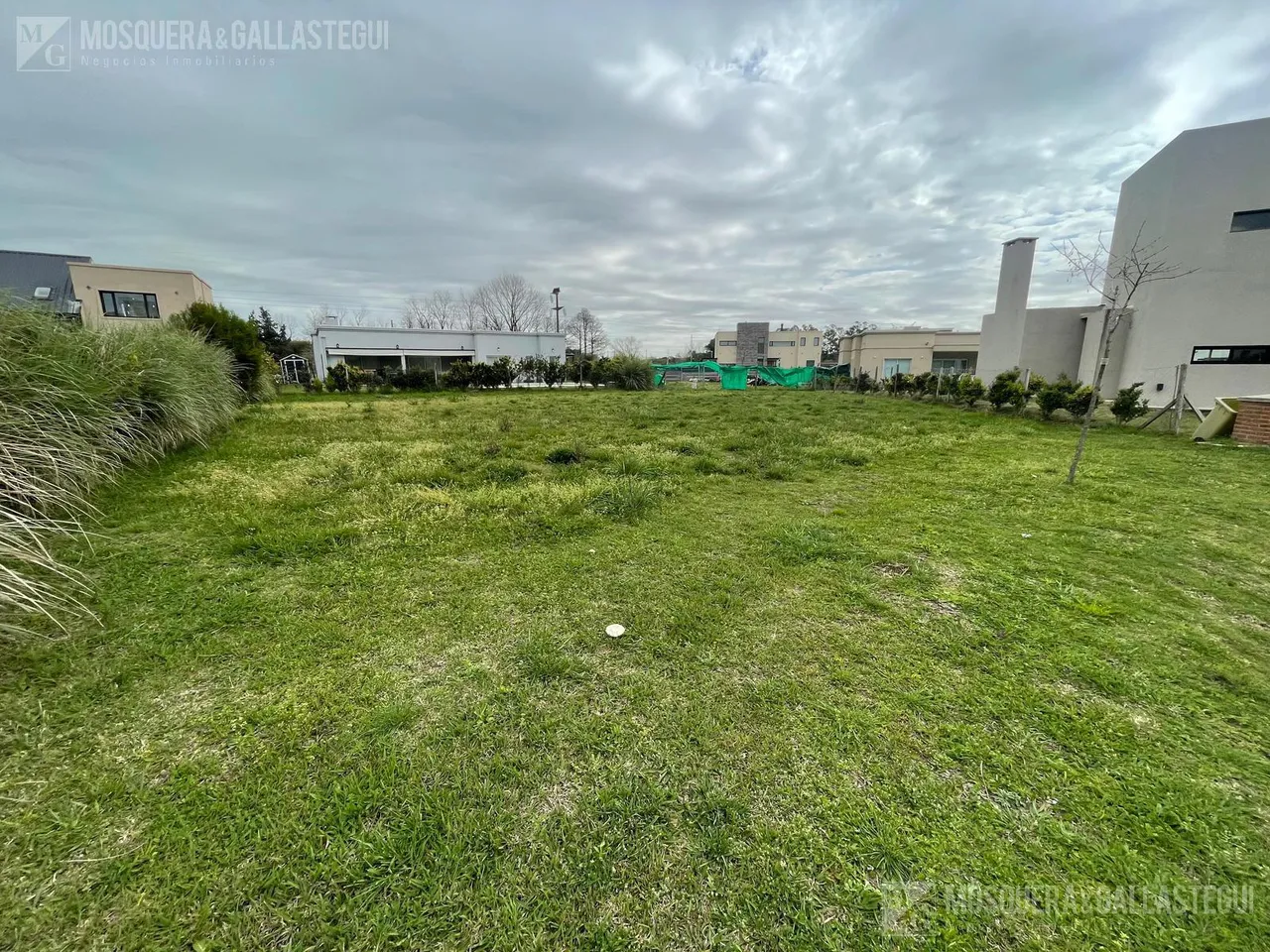 Terreno en Haras Santa Maria al 1100