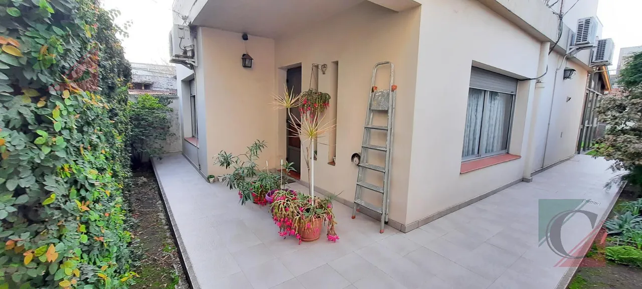 Casa en Gdor. Bernardo de Irigoyen al 500