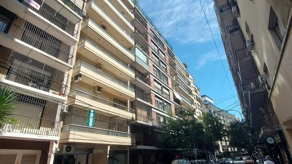 Departamento en Arenales al 2200